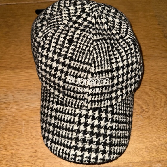 Supreme Collaboration with Harris Tweed. Awesome hat worn once. - Picture 1 of 4